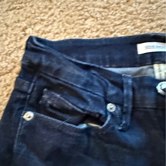 Good American Jeans - Picture 3 of 10